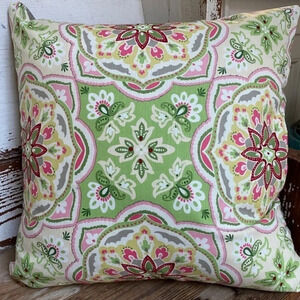 Pink and Green  accent pillow shams NWOT